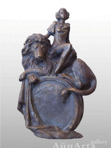Укротительница. 2007, гипс, тон